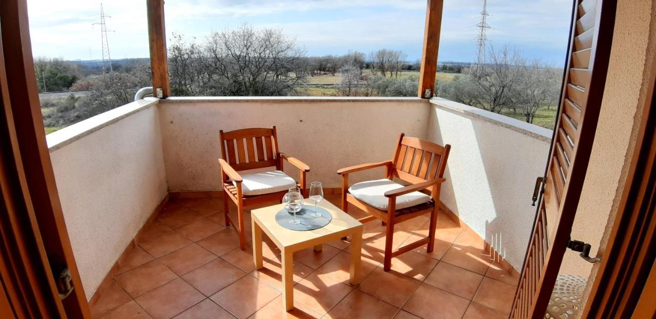 Apartments Demori Galižana Εξωτερικό φωτογραφία