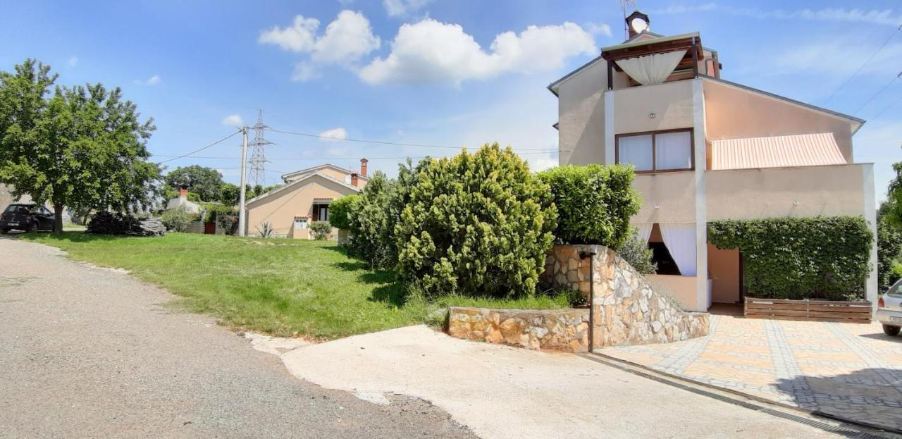 Apartments Demori Galižana Εξωτερικό φωτογραφία